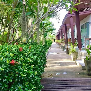 https://naiyang-boutique-resort.khao-lakhotels.com